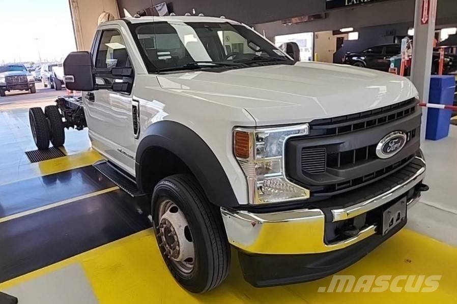 Ford F 550 XL SD キャブ付きシャーシ