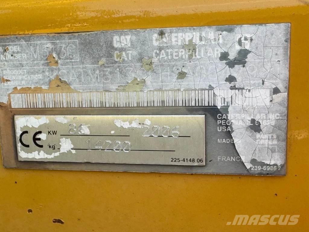 CAT M313C ホイール式油圧ショベル（パワーショベル・ユンボ・バックホー）