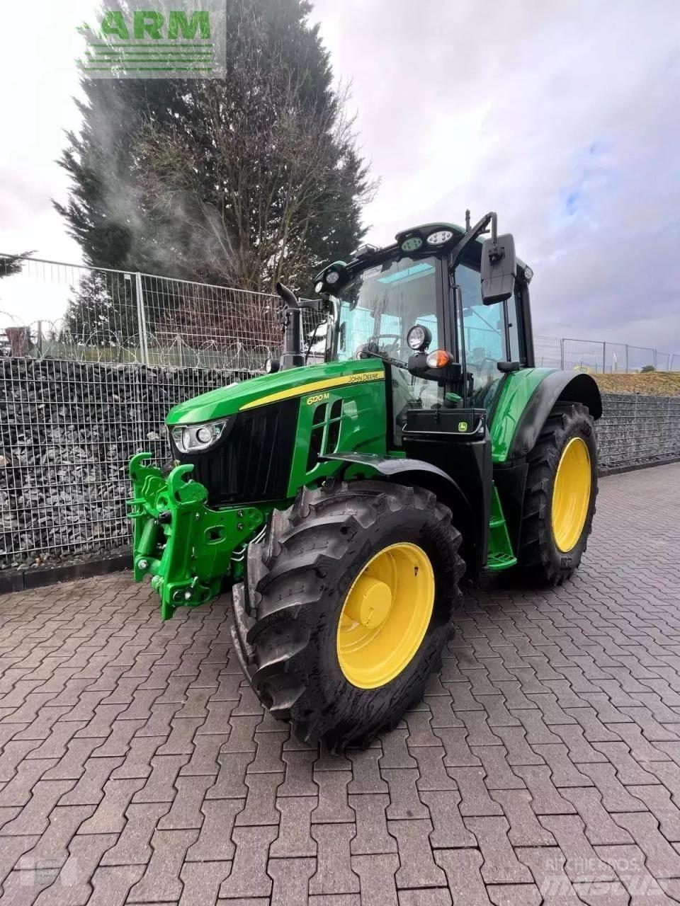 John Deere 6120m トラクター