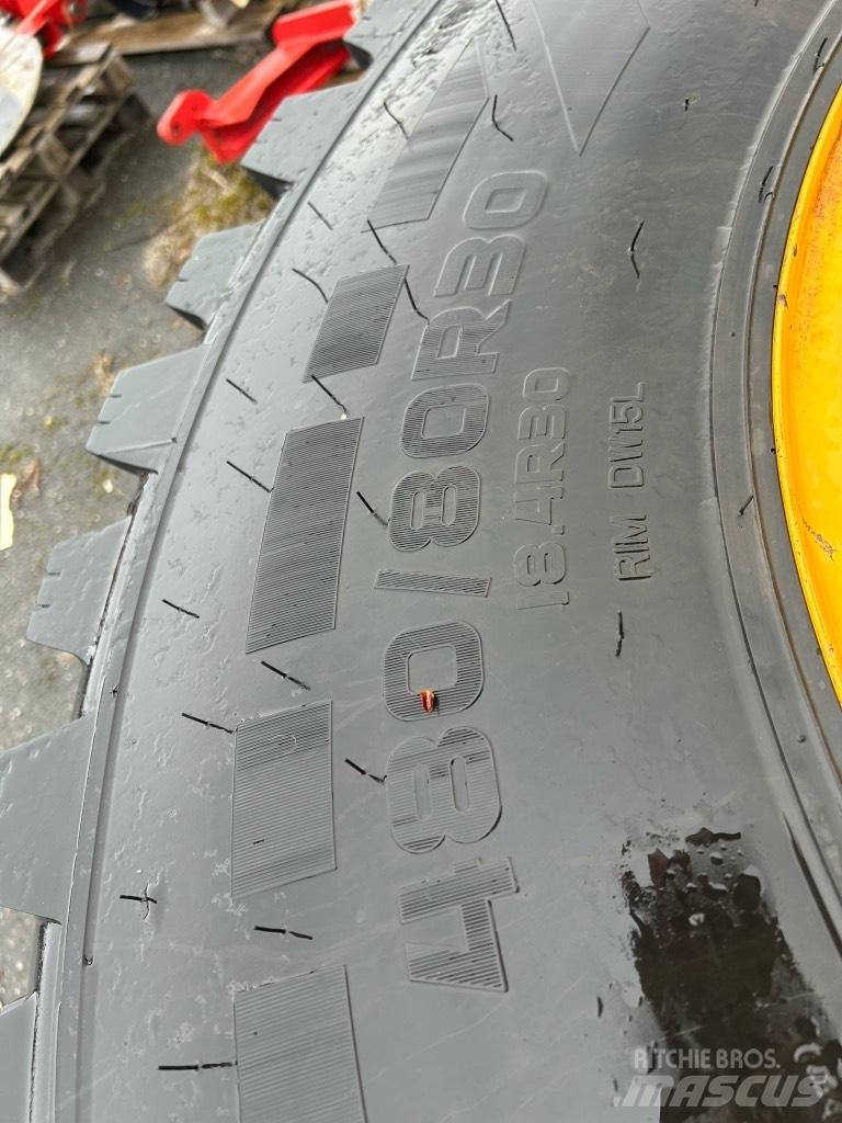 JCB 4220 FASTRAC トラクター