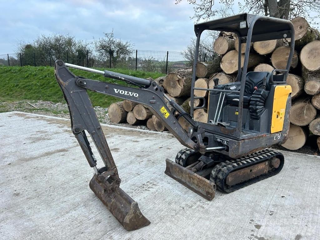 Volvo EC 15D ミニ油圧ショベル 7t以下（ミニユンボ・ミニディガー）
