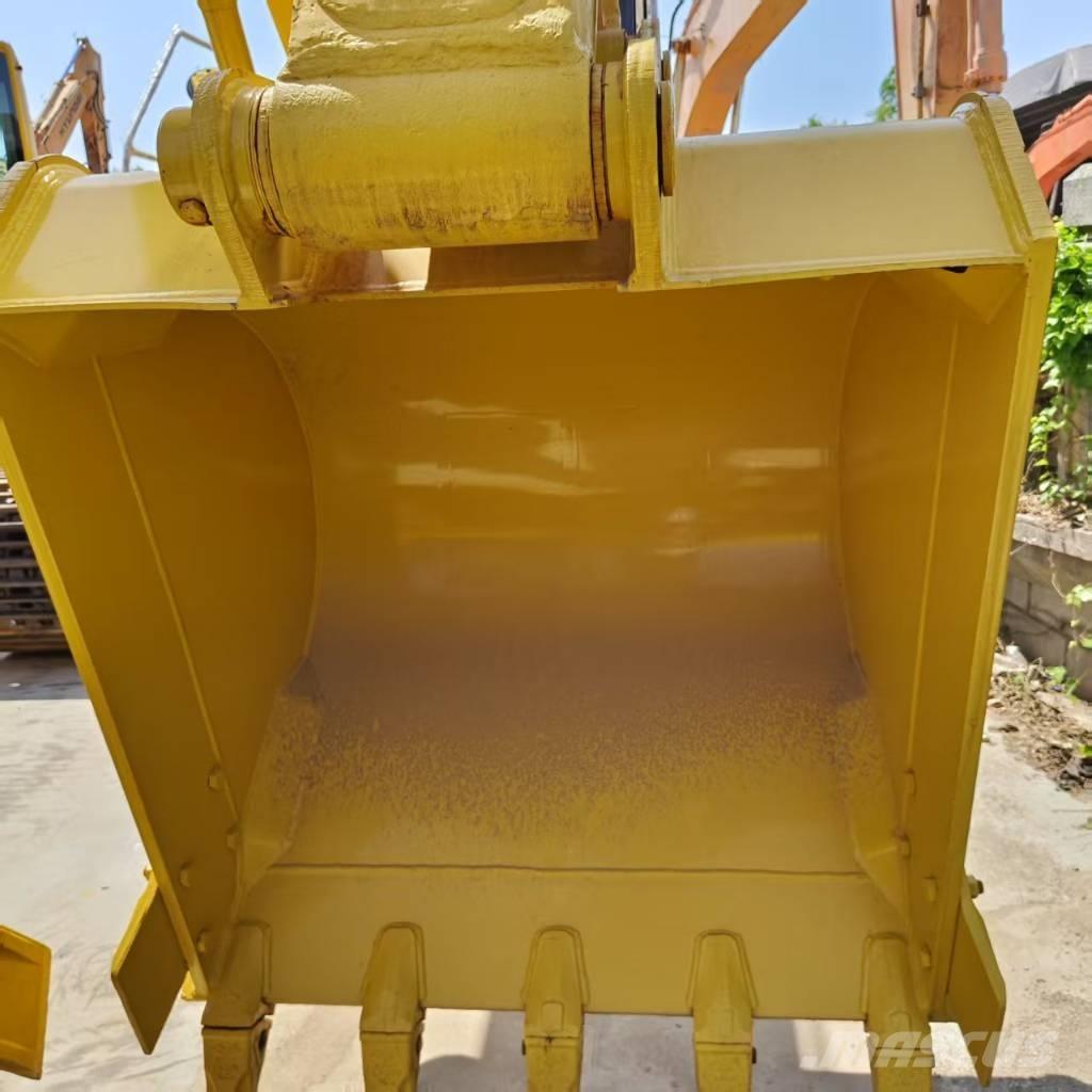 Komatsu PC 220-7 大型油圧ショベル12t以上（パワーショベル・ユンボ）