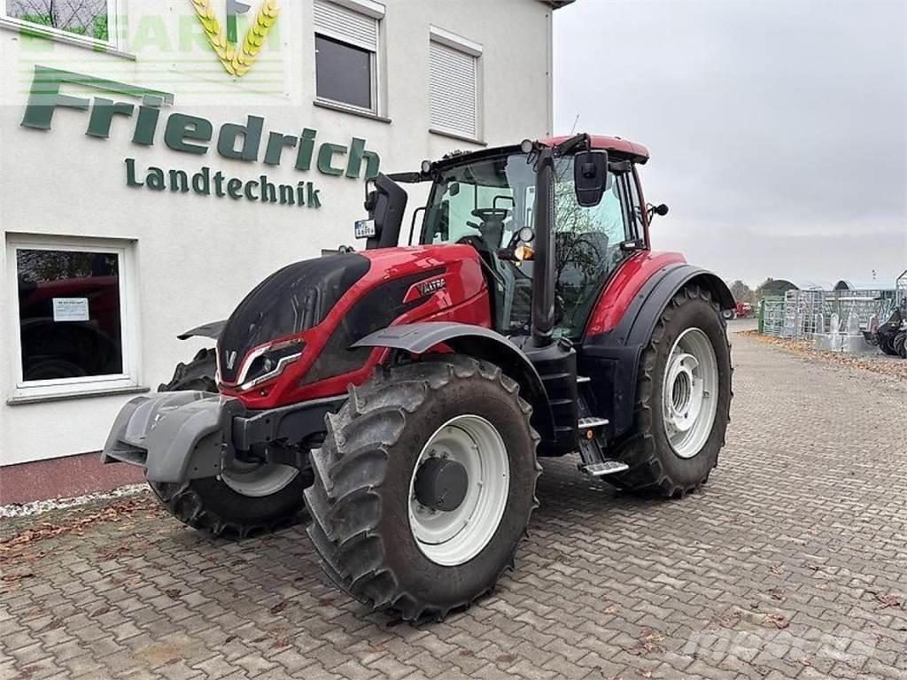 Valtra t195a トラクター