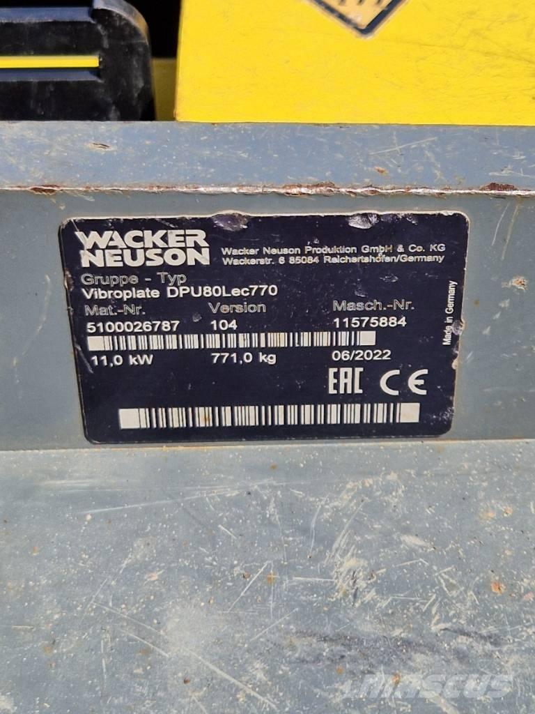 Wacker Neuson DPU 80 プレートコンパクター