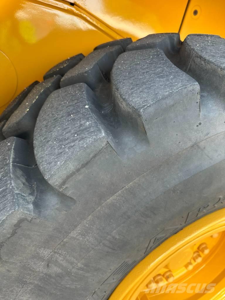 Volvo L120g ホイールローダー・タイヤショベル