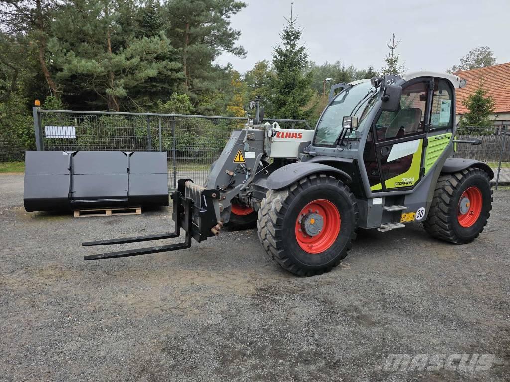 CLAAS Scorpion 7044 農業用テレハンドラー