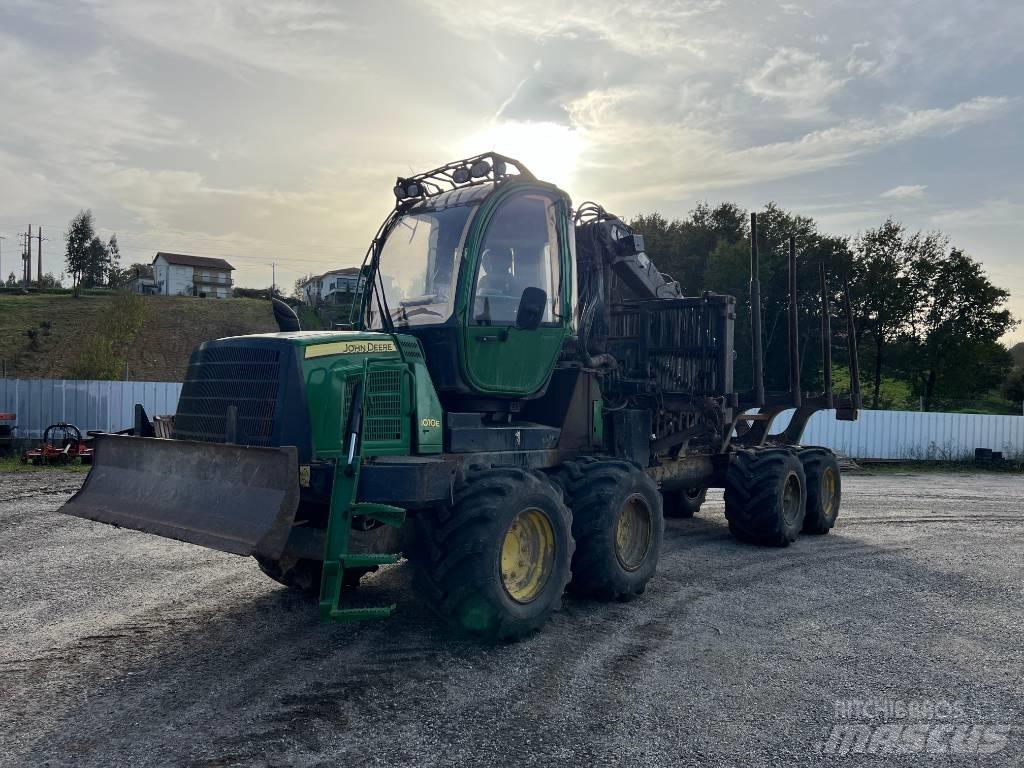 John Deere 1010 E フォワーダー