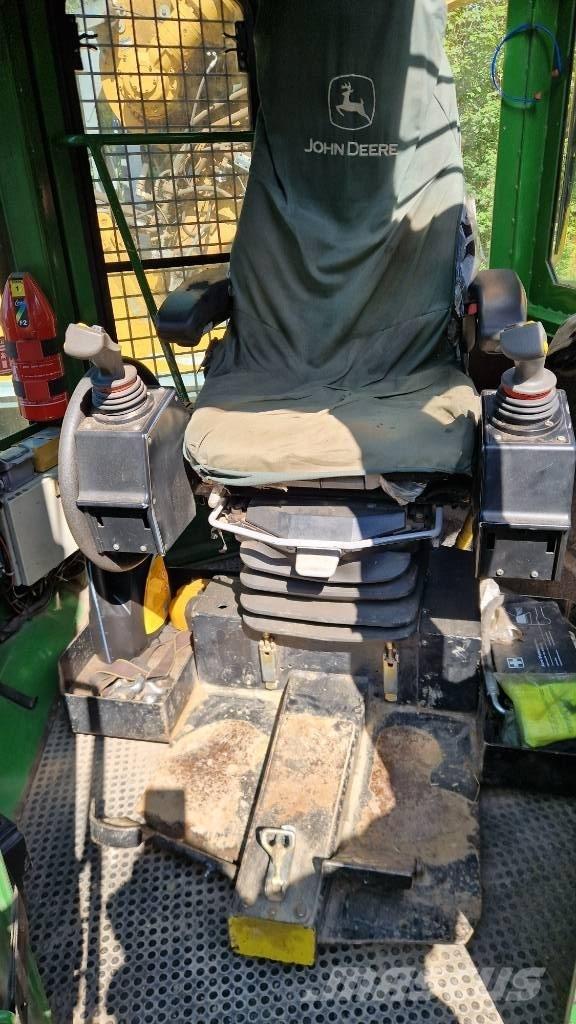 John Deere 640 G III スキッダー