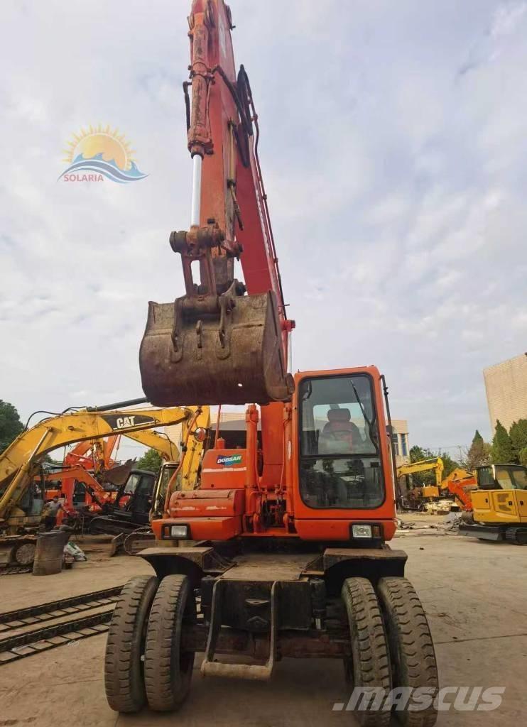 Doosan DH 150 W-7 ホイール式油圧ショベル（パワーショベル・ユンボ・バックホー）