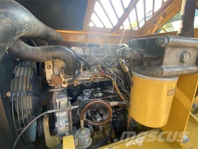 CAT 307D 大型油圧ショベル12t以上（パワーショベル・ユンボ）