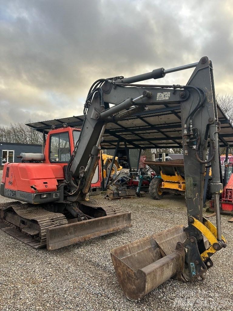 Komatsu PC 75 中型油圧ショベル 7ｔ-12ｔ（ユンボ・パワーショベル・バックホー）