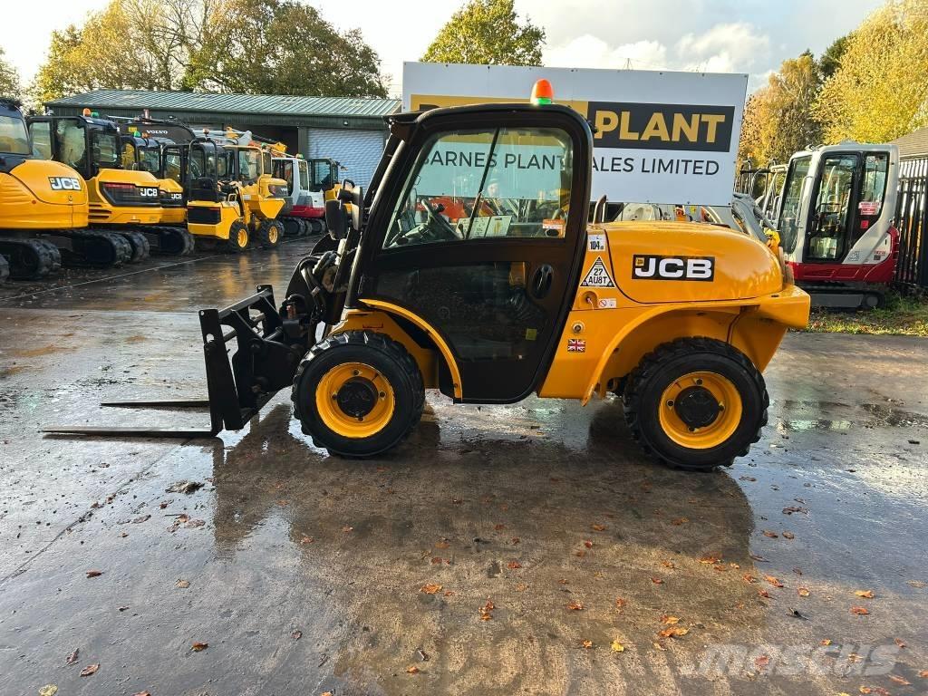 JCB 520-40 テレスコーピックハンドラー