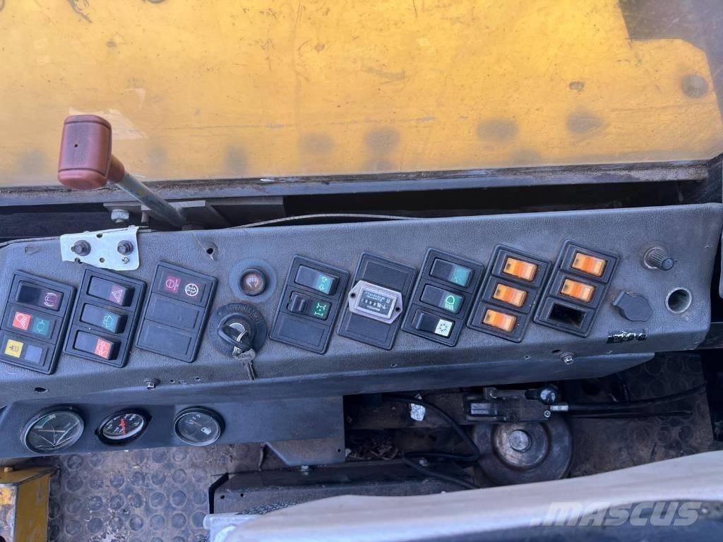 Yanmar C 60 R キャリアダンプ