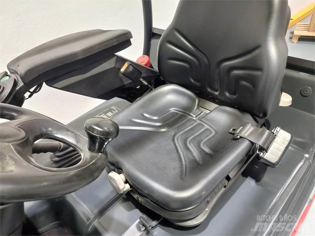 Linde E16 02 バッテリーフォークリフト