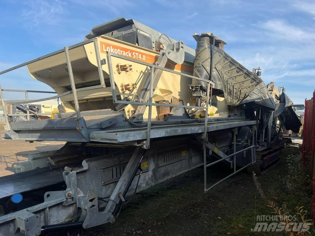 Metso ST4.8 自走式スクリーン