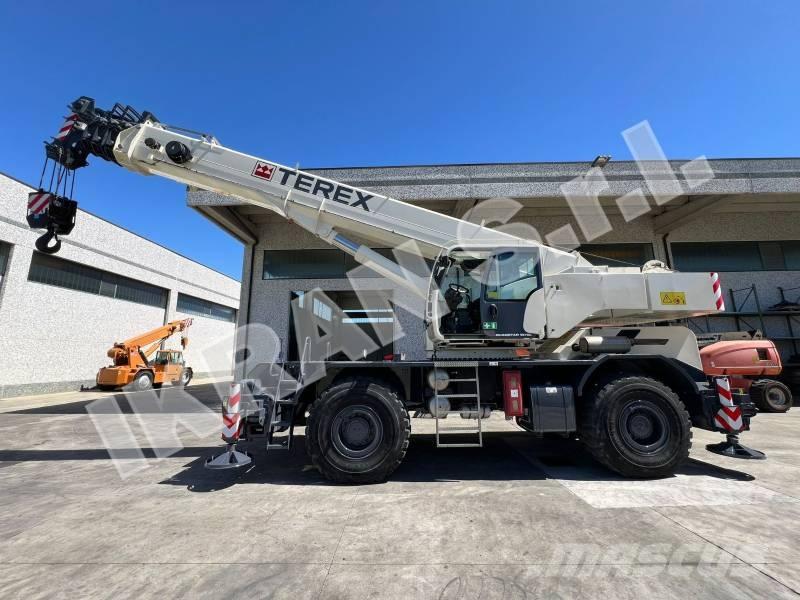 Terex Quadstar 1075L ラフテレーンクレーン