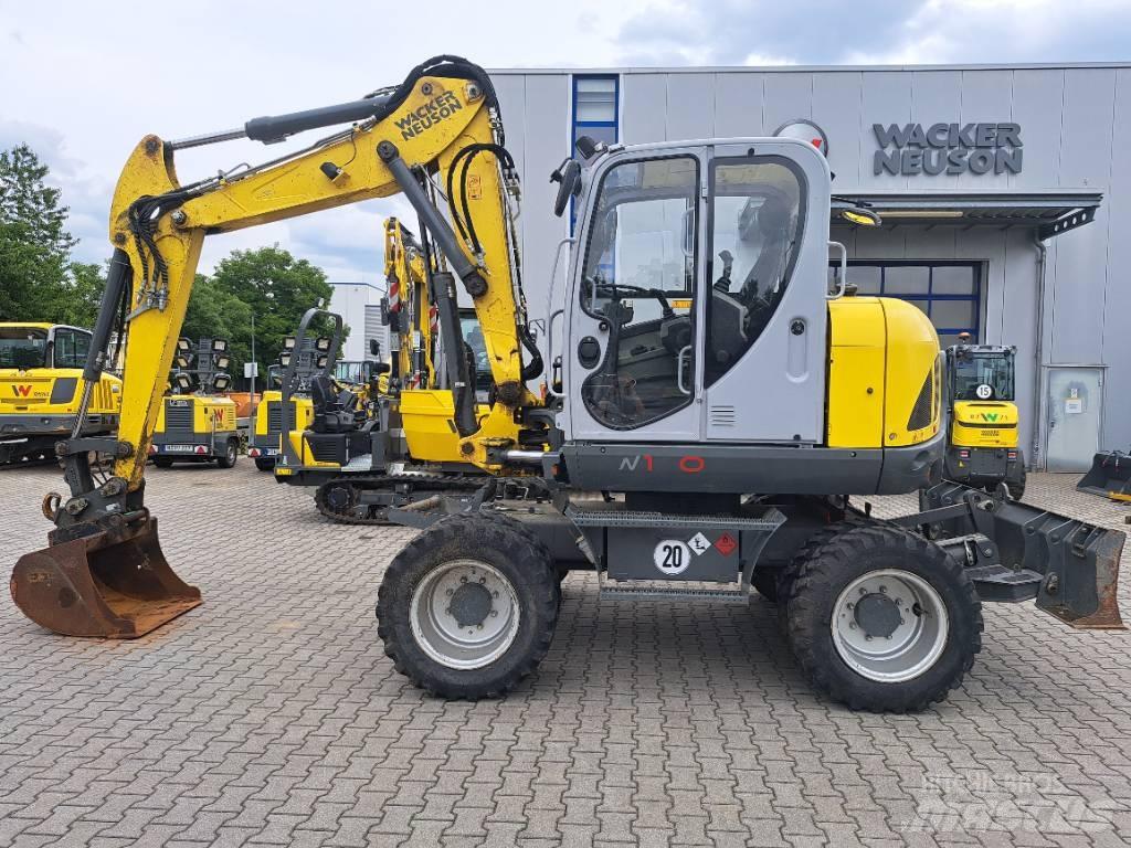 Wacker Neuson EW100 ホイール式油圧ショベル（パワーショベル・ユンボ・バックホー）