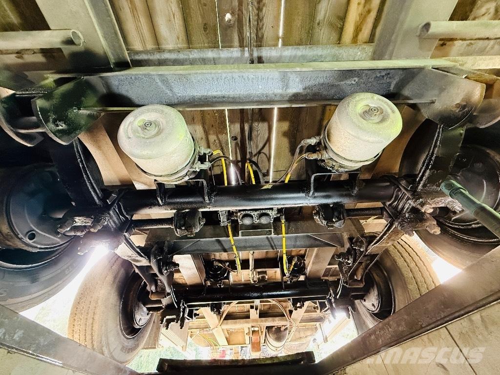 Humer TTH 11,9 ローローダーセミトレーラー
