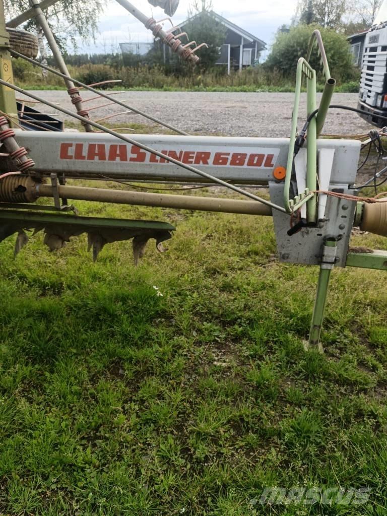 CLAAS Liner 680 ウィンドローア/レーキ