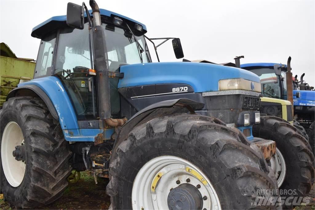 New Holland 8670 トラクター