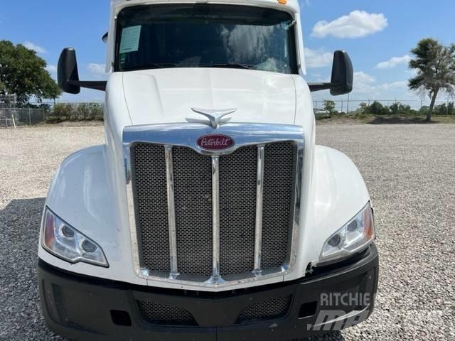 Peterbilt 579 中古トラクターヘッド | トレーラーヘッド