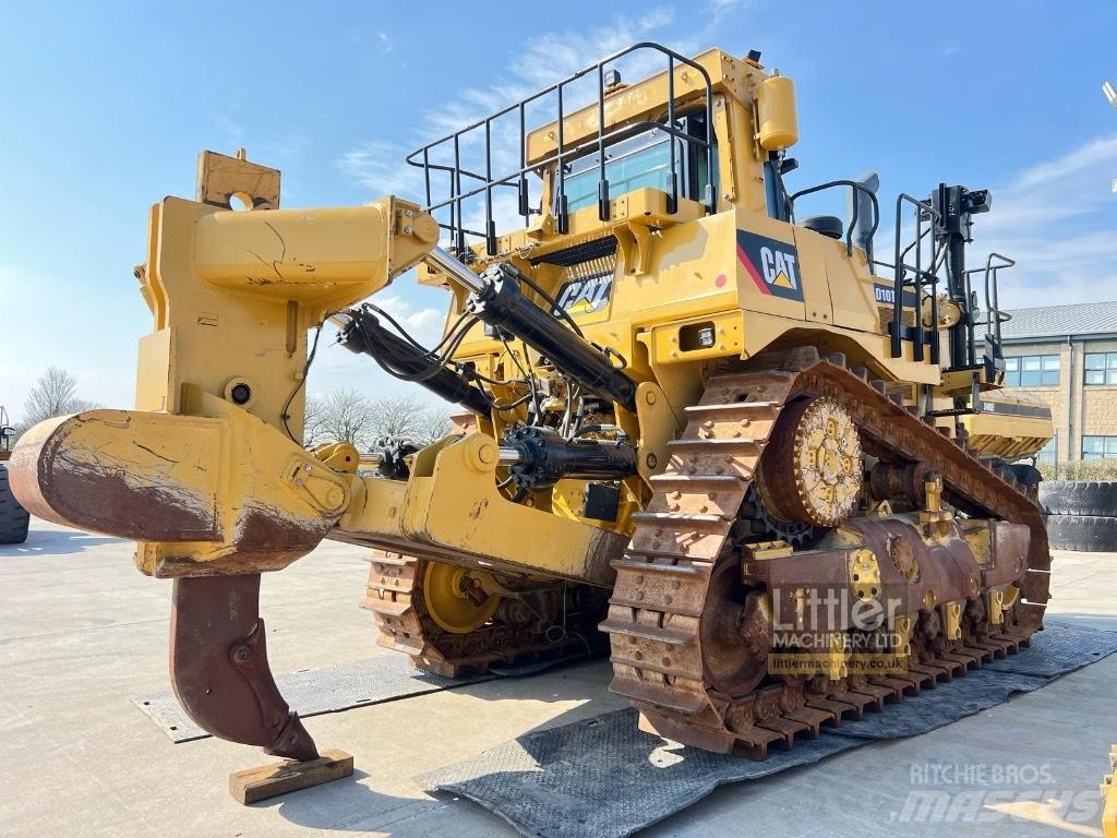 CAT D 10 T 2 ブルドーザー