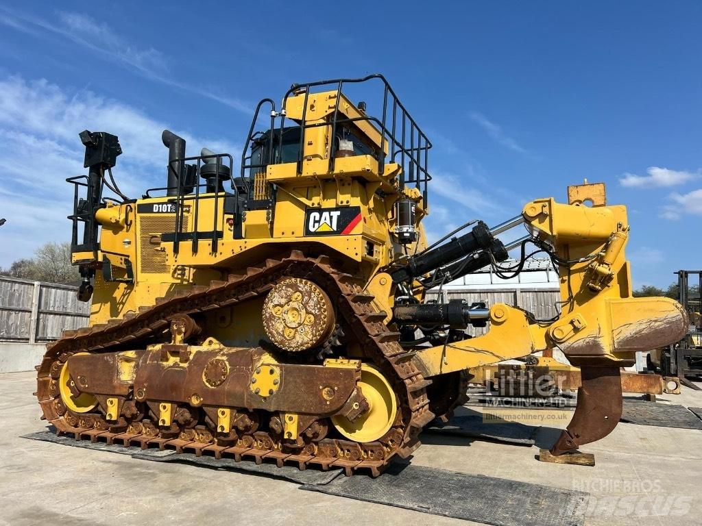 CAT D 10 T 2 ブルドーザー
