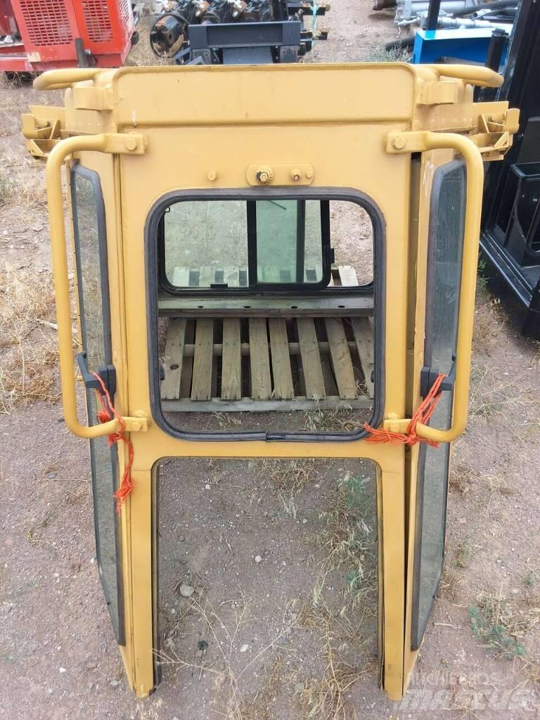 CAT D 8 R ブルドーザー
