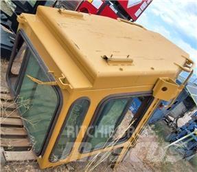 CAT D 8 R ブルドーザー