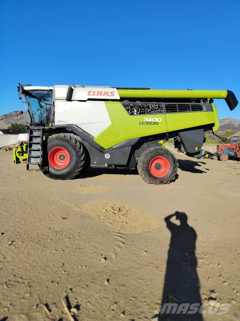CLAAS Lexion 7400 コンバイン