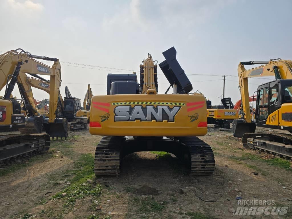 Sany SY215C 大型油圧ショベル12t以上（パワーショベル・ユンボ）