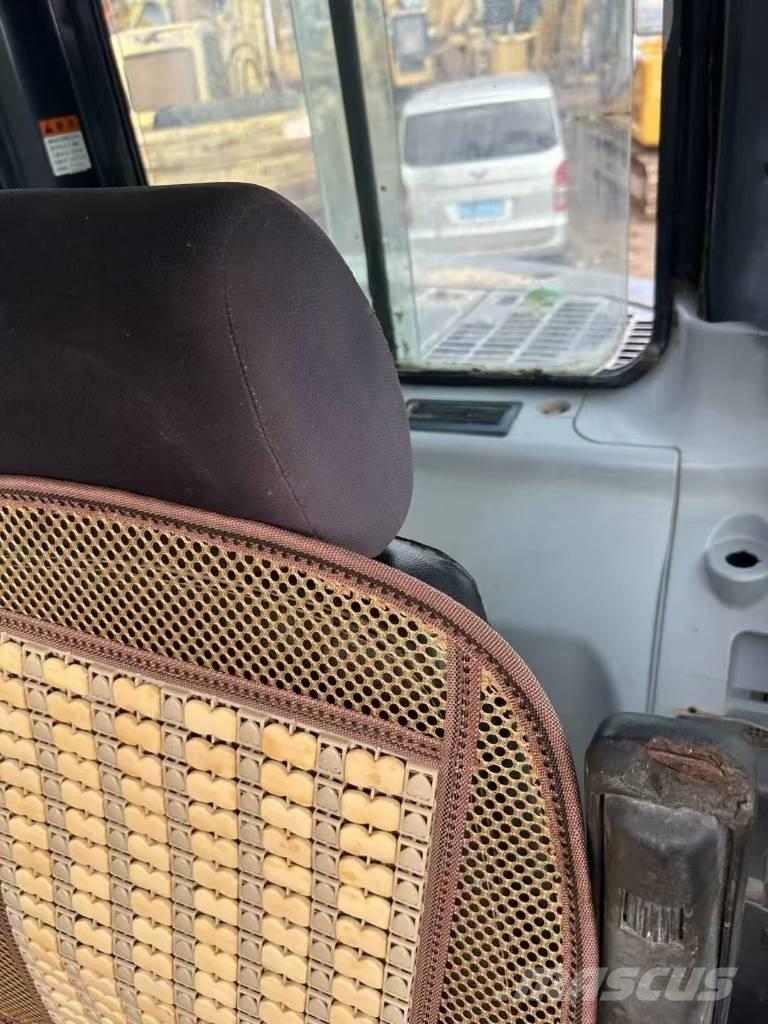 Komatsu PC 128 US 大型油圧ショベル12t以上（パワーショベル・ユンボ）