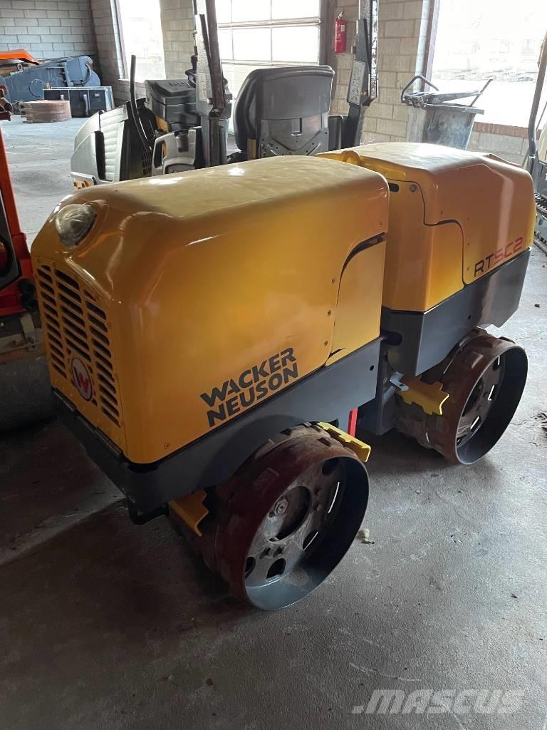 Wacker Neuson RTSC2 牽引式ローラ