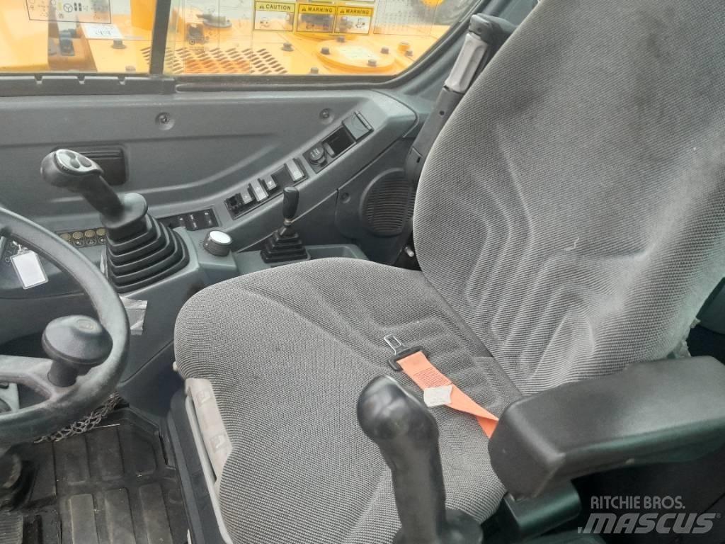 Hyundai R55 W-9 ホイール式油圧ショベル（パワーショベル・ユンボ・バックホー）