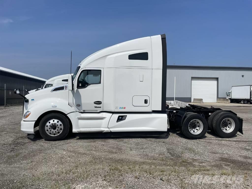 Kenworth T 680 中古トラクターヘッド | トレーラーヘッド