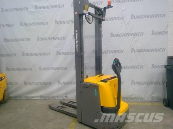 Jungheinrich EJC 220 ウォーキンフォークリフト