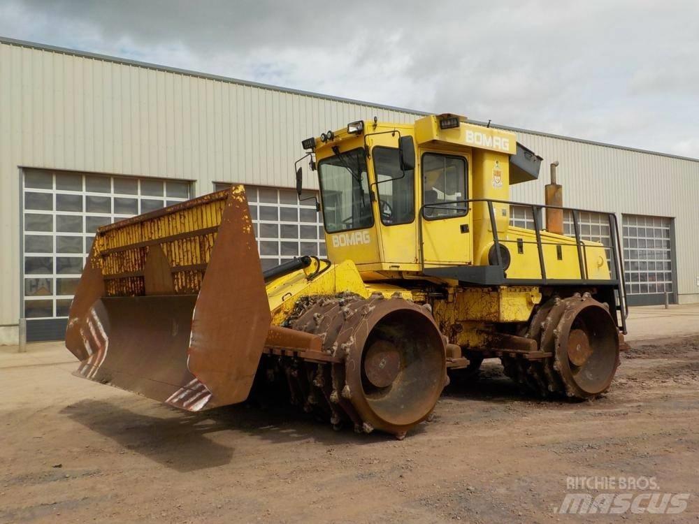 Bomag BC 671 RB 廃棄物コンパクター