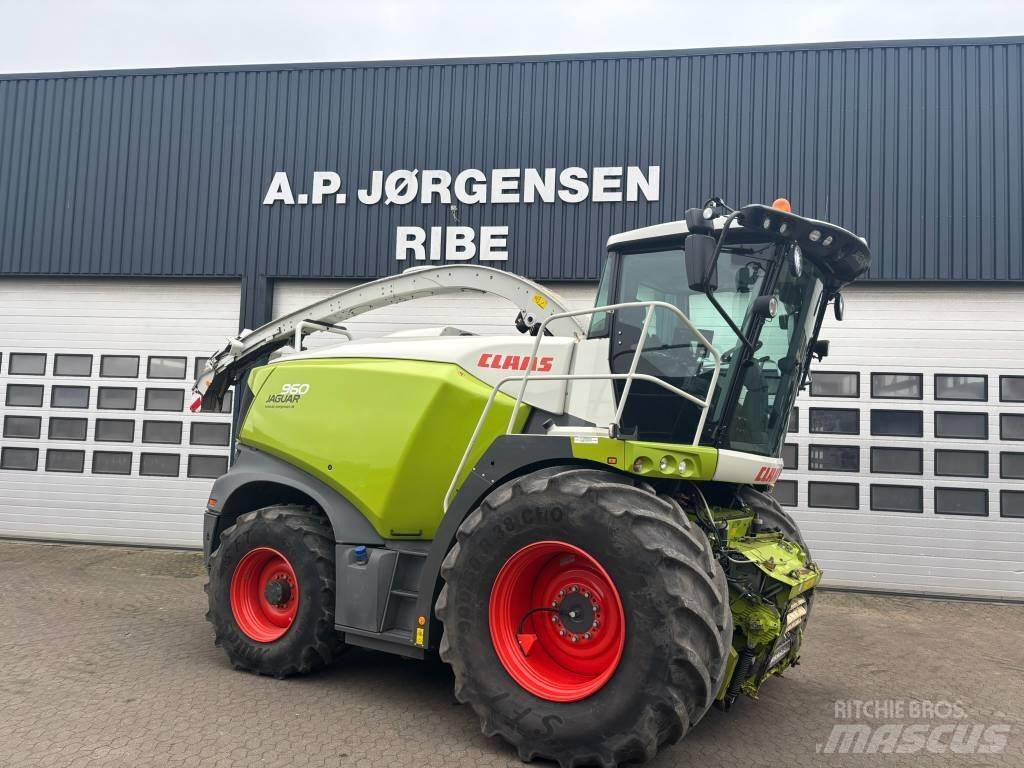 CLAAS Jaguar 960 4WD 自走式フォレージハーベスター