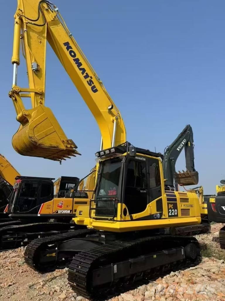 Komatsu PC 220 大型油圧ショベル12t以上（パワーショベル・ユンボ）