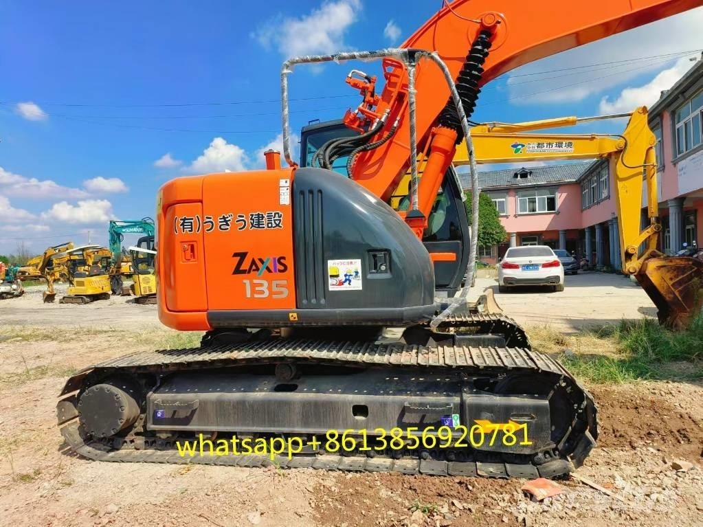 Hitachi ZX 135 US 大型油圧ショベル12t以上（パワーショベル・ユンボ）