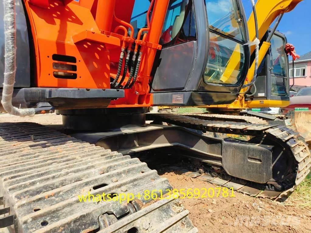 Hitachi ZX 135 US 大型油圧ショベル12t以上（パワーショベル・ユンボ）