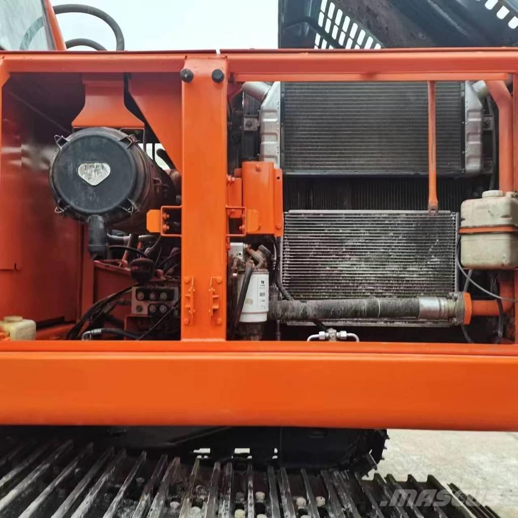 Doosan DX 225 LC 大型油圧ショベル12t以上（パワーショベル・ユンボ）