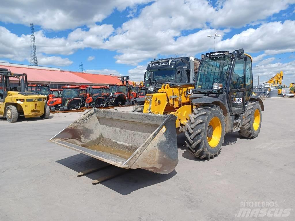 JCB 535-95 テレスコーピックハンドラー