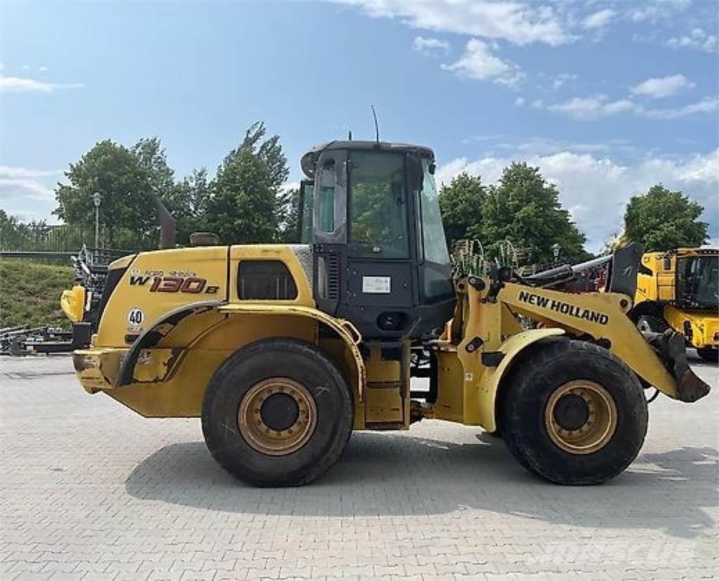 New Holland W 130B ホイールローダー・タイヤショベル