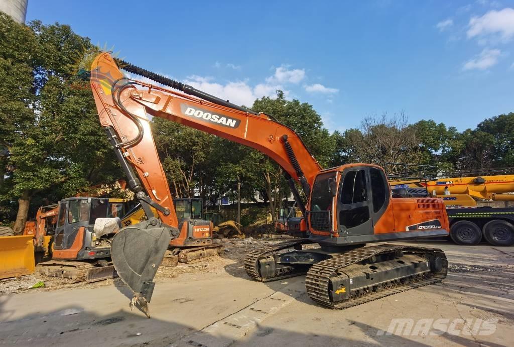Doosan DX 300 LC 大型油圧ショベル12t以上（パワーショベル・ユンボ）