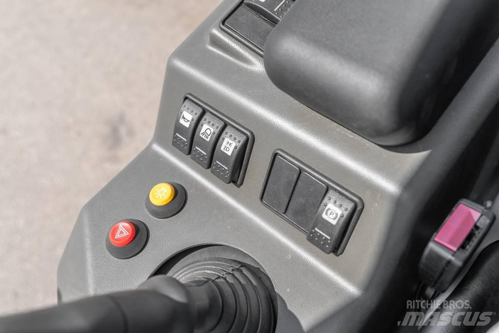 Ausa C 251 H x4 ディーゼル・軽油