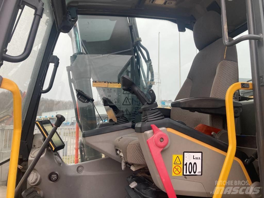 Volvo EC 140 EL 大型油圧ショベル12t以上（パワーショベル・ユンボ）