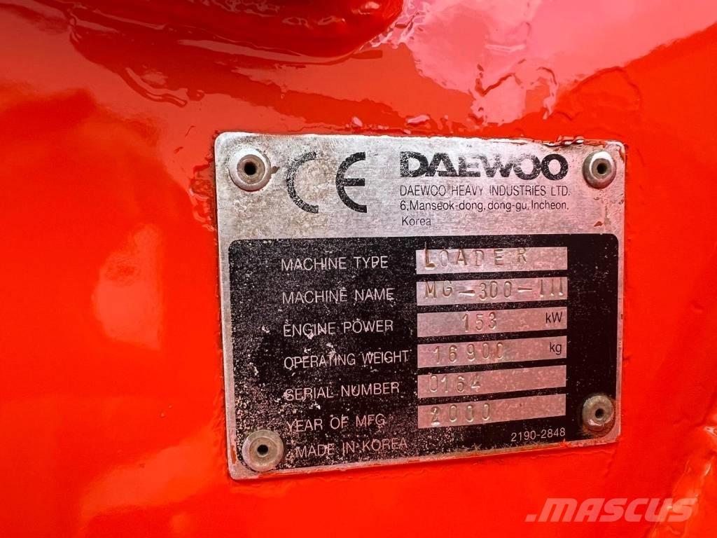 Daewoo Mega 300 III ホイールローダー・タイヤショベル