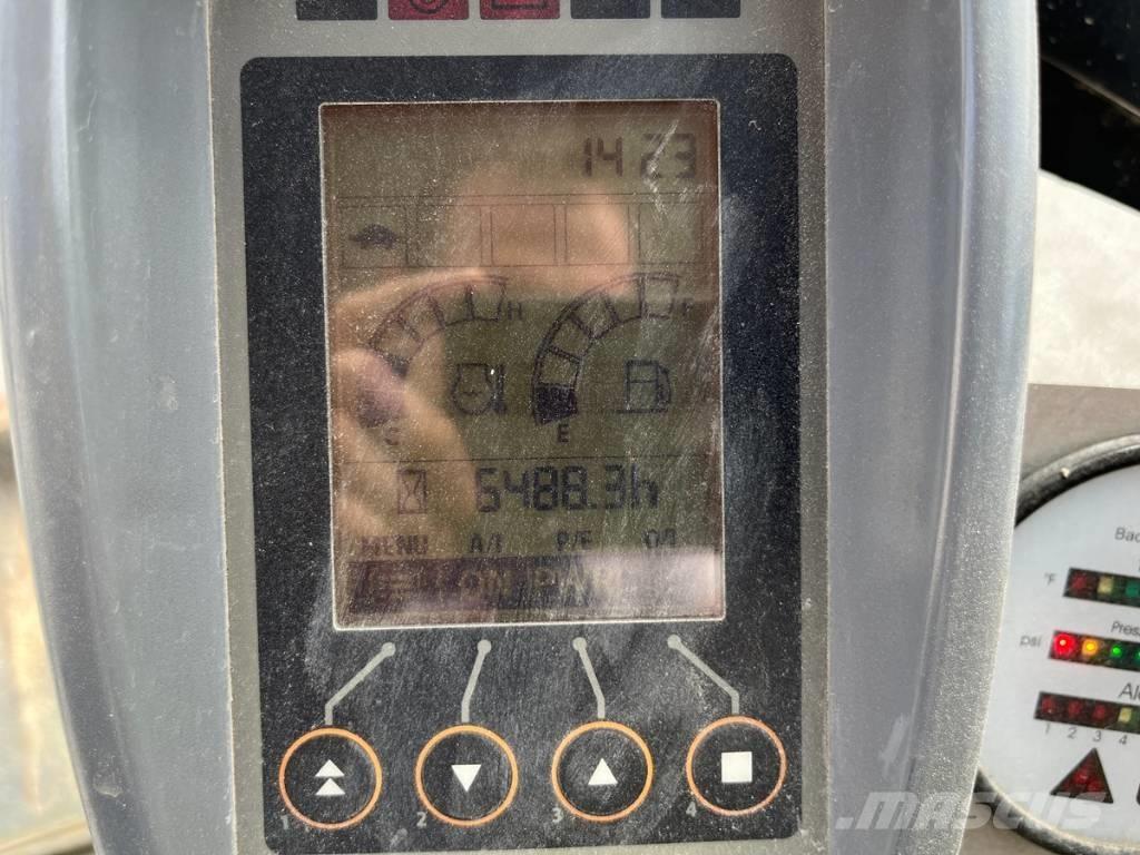 Hitachi ZX33U-5A CLR ミニ油圧ショベル 7t以下（ミニユンボ・ミニディガー）