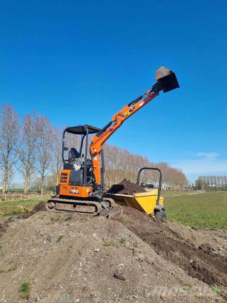 Hitachi ZX 19 U ミニ油圧ショベル 7t以下（ミニユンボ・ミニディガー）